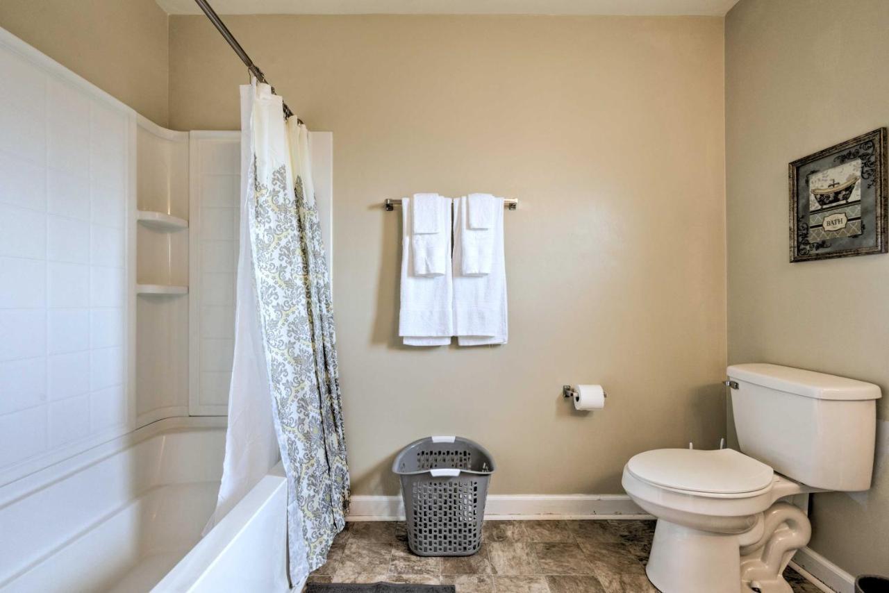 Spacious Pooler Home With Family-Friendly Perks Savannah Luaran gambar
